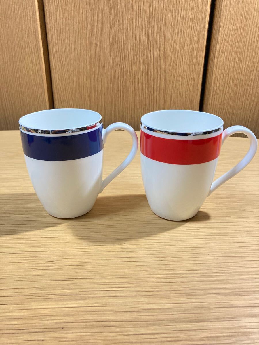▼ビレロイ&ボッホ≪アンムット マグカップ 2個≫陶器製 Villeroy&Boch Anmut マイカラー レッド ブルー
