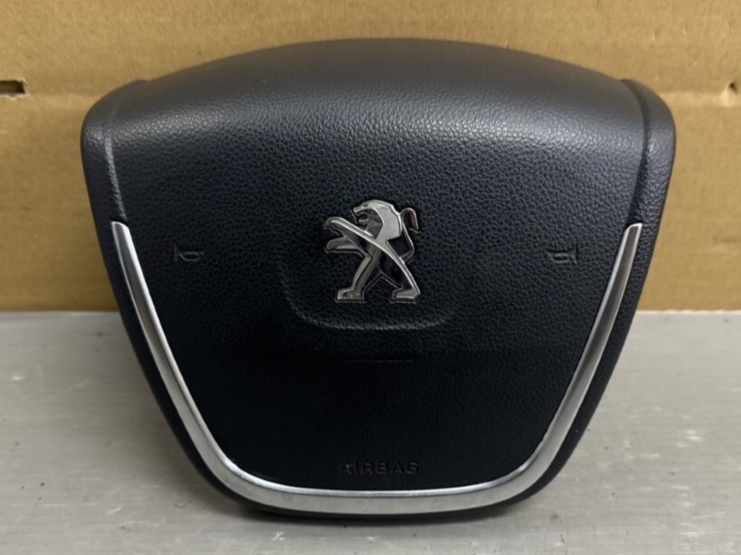 プジョー 508 SW ワゴン(W2W5F02 W2) 純正 ホーンパット エアバックカバー p050458