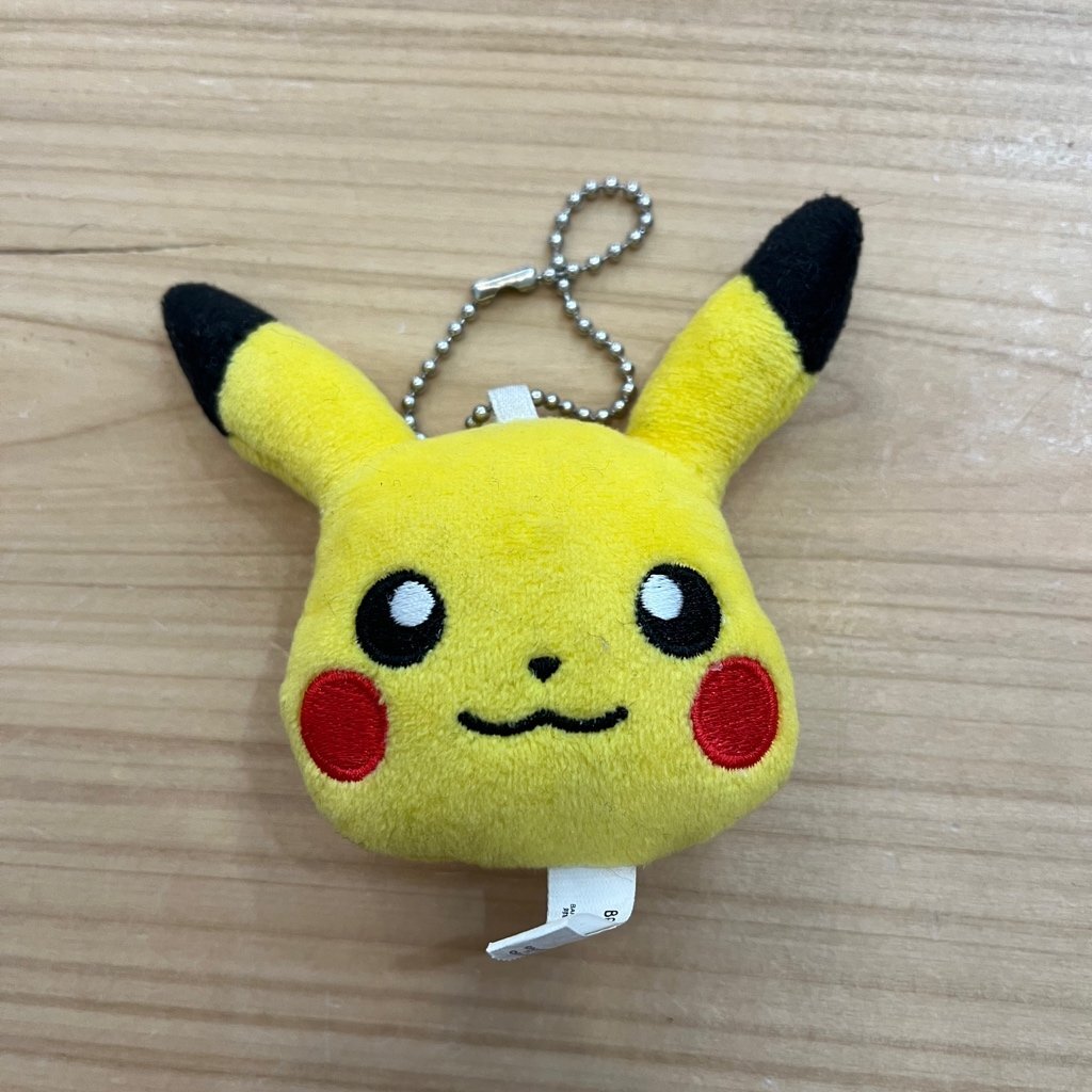  Pikachu key holder attaching Mini doll 