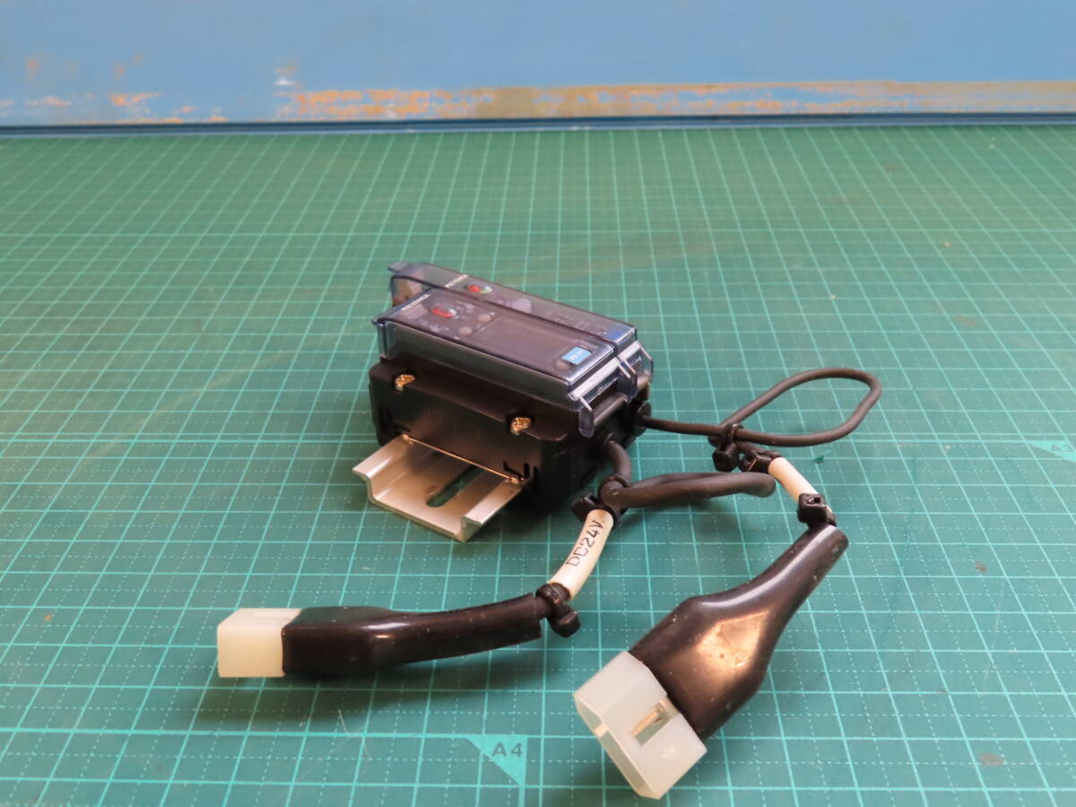 キーエンス　シンプルファイバセンサ FS-V1/アンプ分離型光電センサ PS-T2（658）
