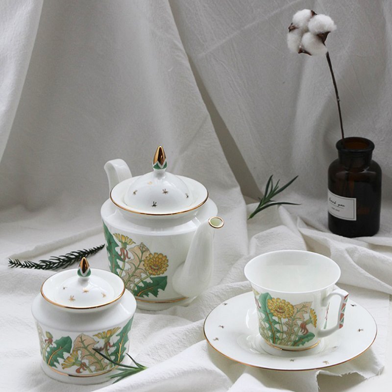 新品 ロシア ロイヤル lomonosov ティーポット&カップ&ソーサー 新品 ロシア ロイヤル lomonosov ティーポット&カップ&ソーサー