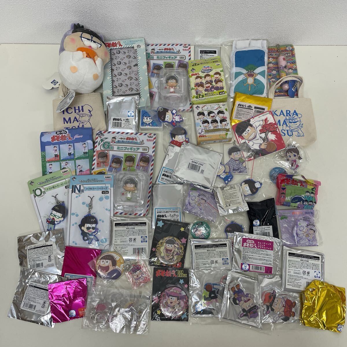 おそ松さん 大量グッズ まとめ セット売り おそ松さん グッズ 大量セット まとめ売り カラ松 チョロ松 一松