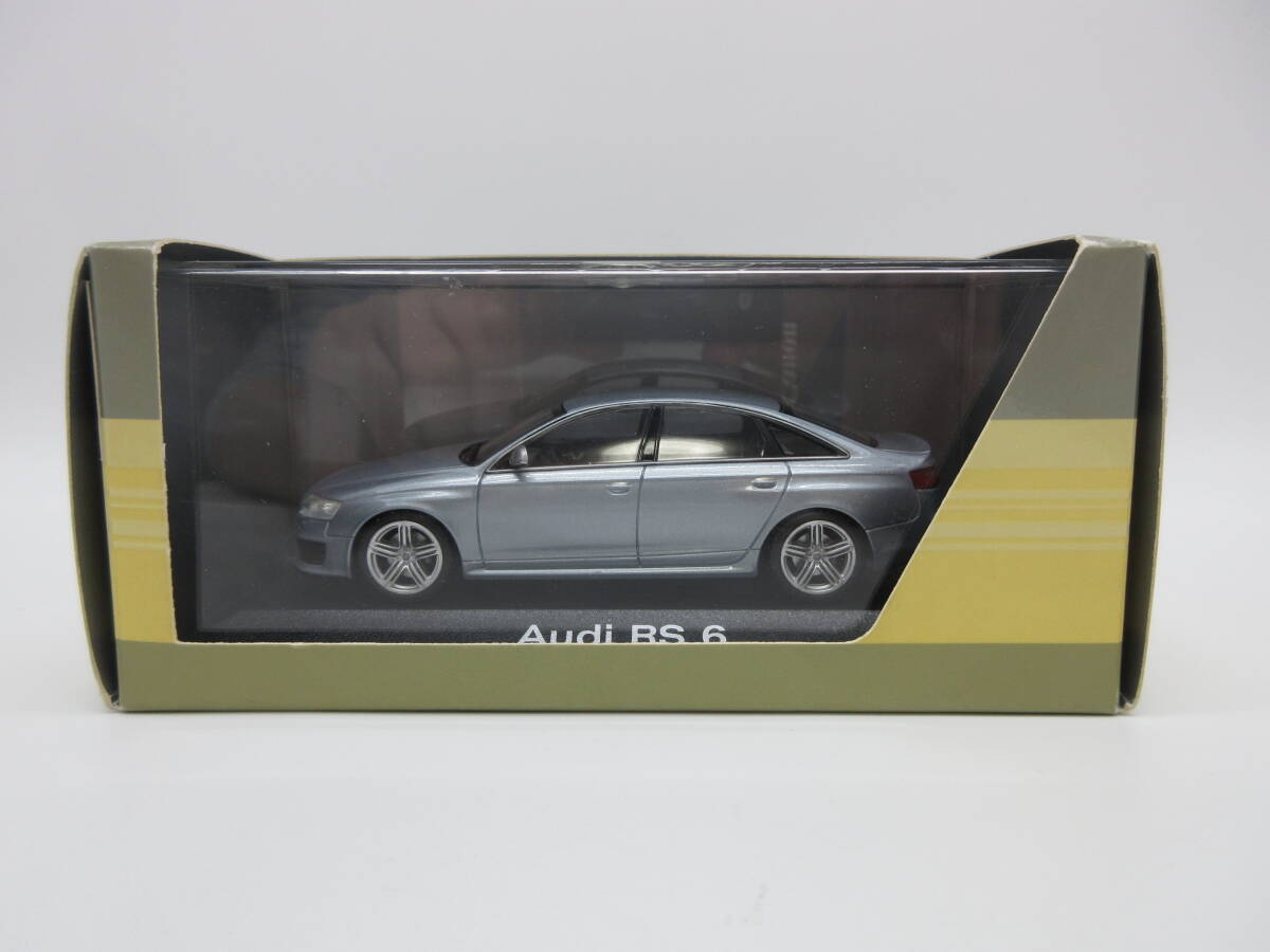 新しい季節 1/43 アウディ Audi RS6 ディーラー特注 ミニカー モンツァシルバー 乗用車