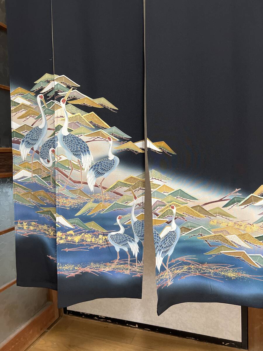 着物留袖素材リメイク作品〜暖簾、縁起物、つるの戯れ! 着物留袖素材リメイク作品〜暖簾、縁起物、つるの戯れ!