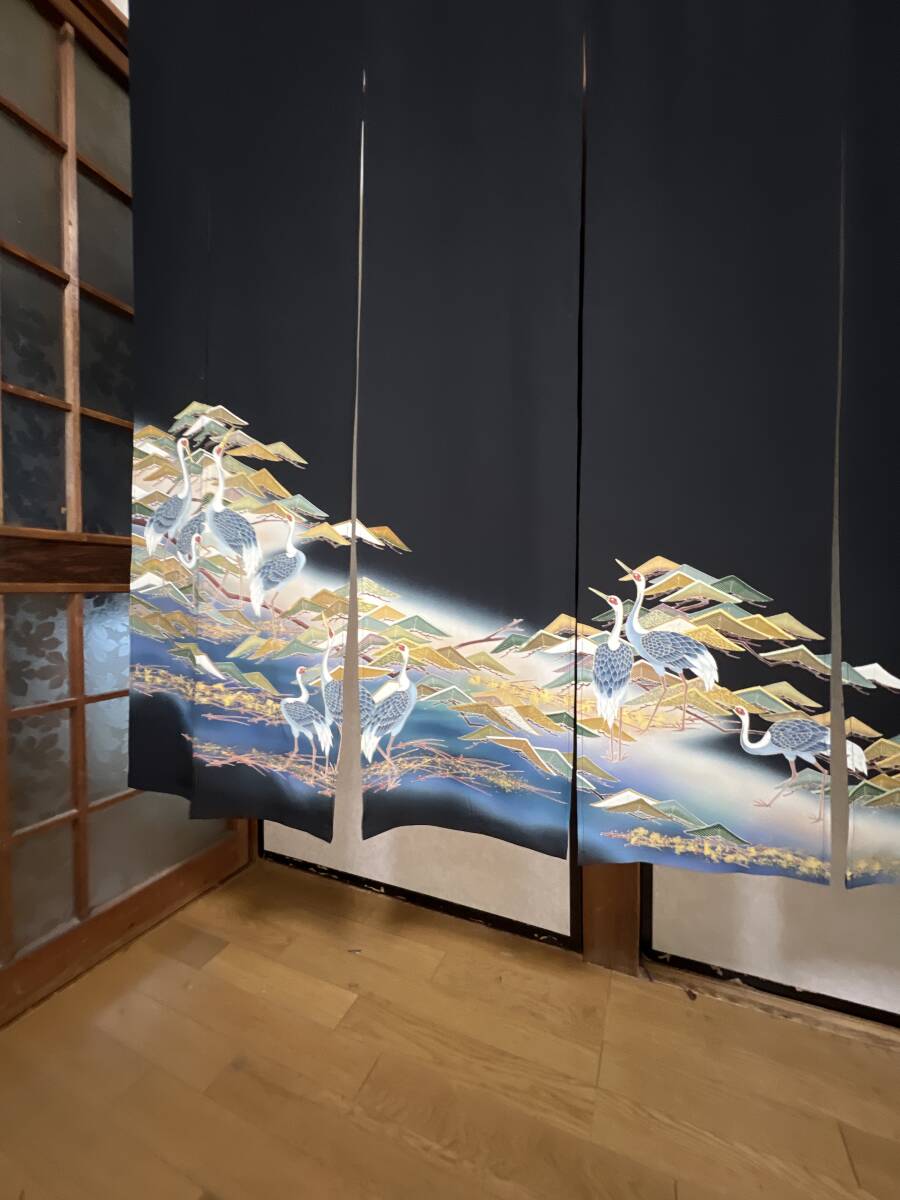 着物留袖素材リメイク作品〜暖簾、縁起物、つるの戯れ! 着物留袖素材リメイク作品〜暖簾、縁起物、つるの戯れ!
