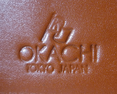  хорошая вещь okachiOKACHI кожа оттенок коричневого светло-коричневый тон чехол для проездного билета футляр для визитных карточек футляр для карточек 