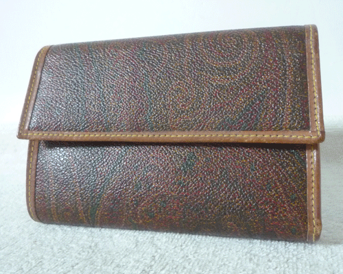 エトロ　ETRO　PVC　レザー　ペイズリー柄　赤茶系　ブラウン　三つ折り　財(cái)布　ウォレット　レディース