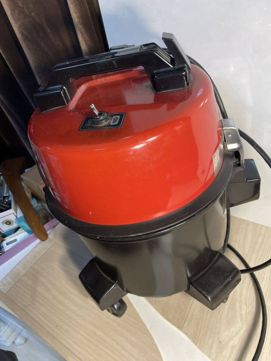 日立 業務用掃除機 店舗用クリーナー【CV-95EA】 昭和レトロ 日立 業務用掃除機 店舗用クリーナー【CV-95EA】 昭和レトロ