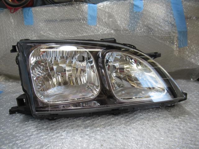 [9049]/ Caldina AT211G right head light 