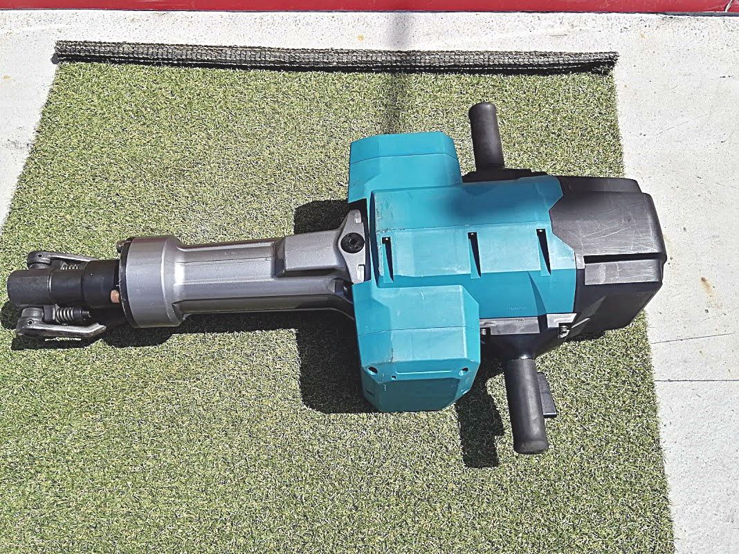引取限定】埼玉県 中古品 80vmax (40v+40v) 充電式ハンマ HM004G 引取限定】埼玉県 中古品 80vmax (40v+40v) 充電式ハンマ HM004G