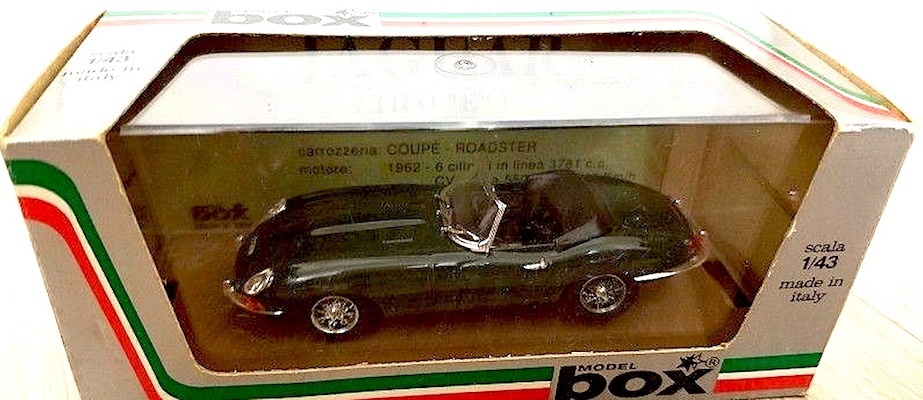 BOX MODEL JAGUAR E-Type Roadster Green