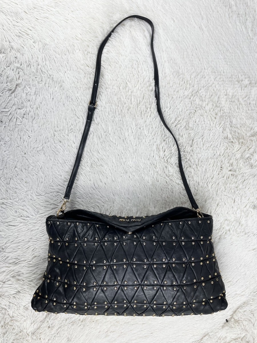 miumiuキルティングクラッチバッグ miumiu マテラッセクラッチバッグ(ミュウミュウ マテラッセ