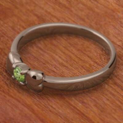 リング 18金ピンクゴールド リボン 一粒石 ペリドット 8月誕生石