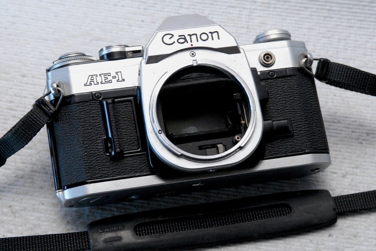 Canon AE-1 PROGRAM(キヤノン) - 中古カメラ・レンズ買取の専門
