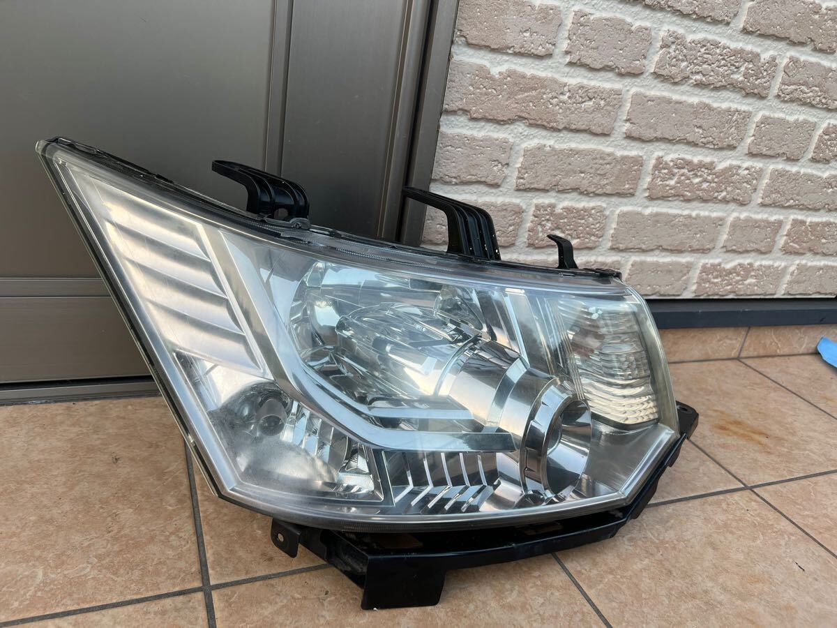 三菱 デリカ D5 純正 HID/ASSYバラストレベライザー付 ヘッド 三菱 デリカ D5 純正 HID/ASSYバラストレベライザー付 ヘッド