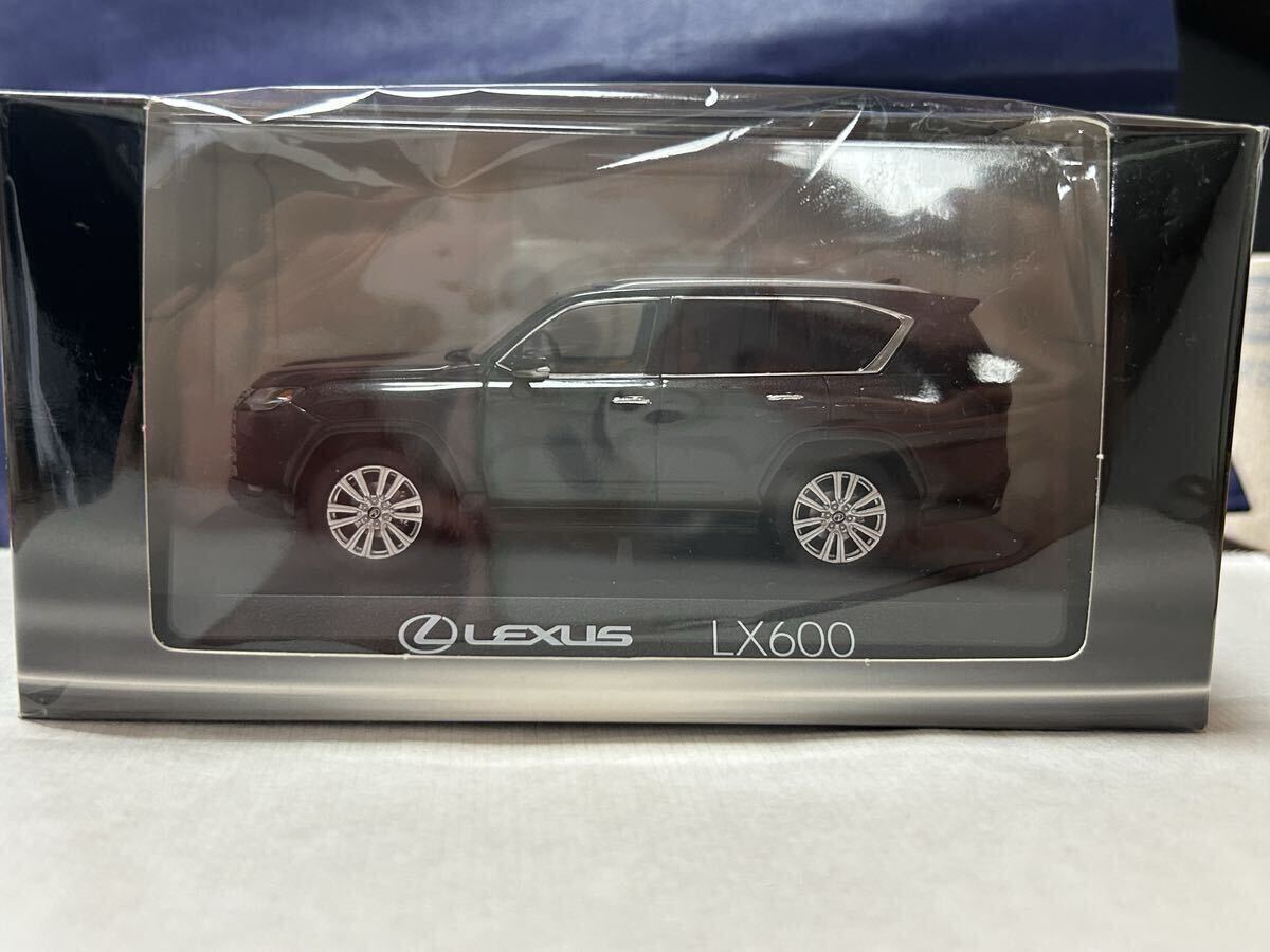1/43　LEXUS LX600　グラファイトブラックガラスフレーク　ディーラー正規品　モデルカー 非売品　カラーサンプル　京商 レクサス