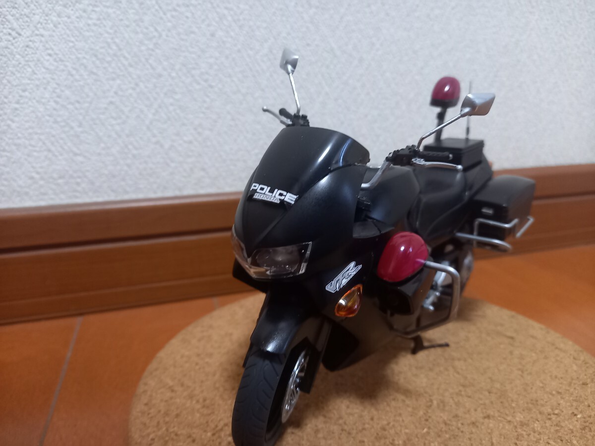完成品 フジミ 1/12 Honda VFR800P 警視庁 白バイ|プラモデル 完成品 フジミ 1/12 Honda VFR800P 警視庁 白バイ|プラモデル