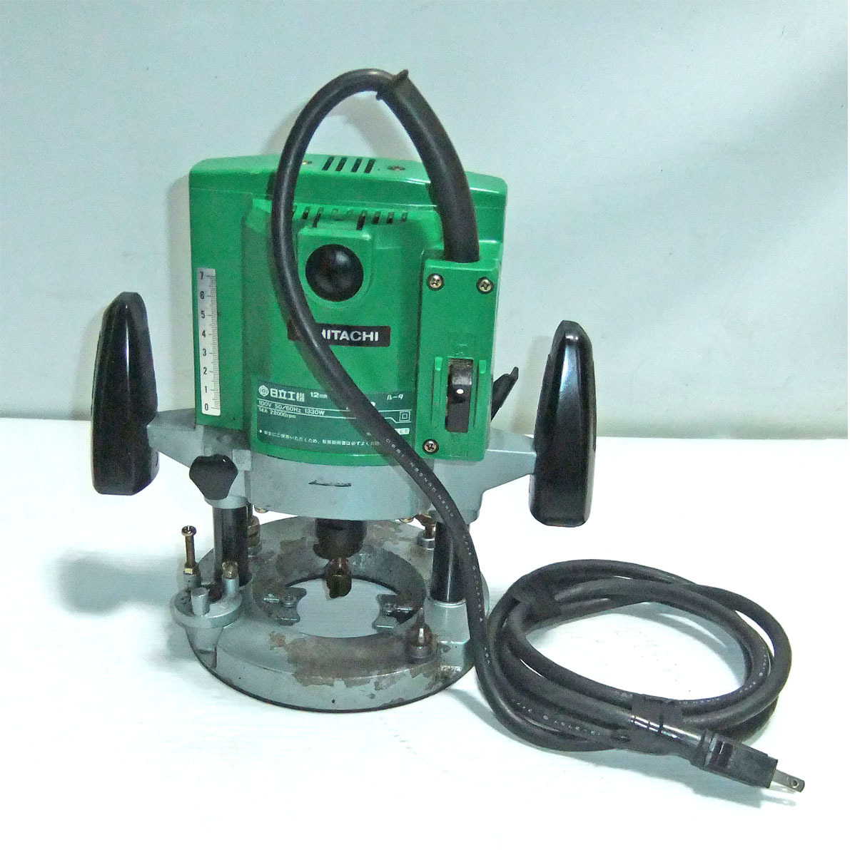 おすすめ商品◎Hitachi日立工機 12mmブレーキ付ルータ M 12 【動作確認済】中古品
