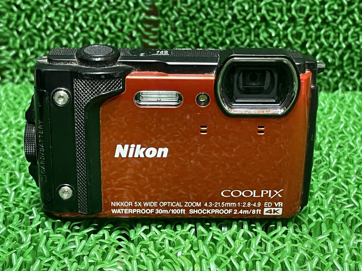 C00181 ● NIKON COOLPIX W300