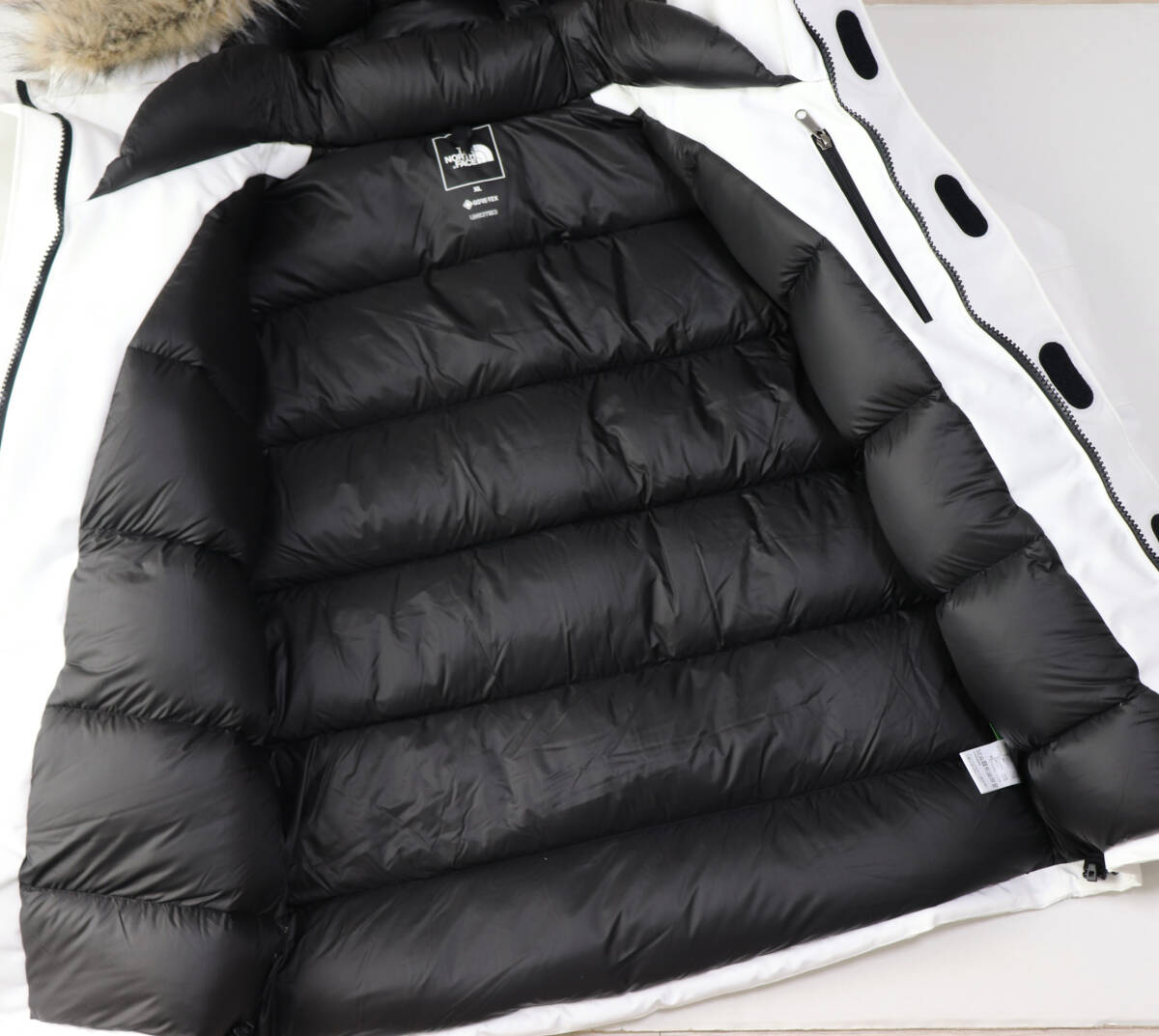 91 300円新品タグ付き【THE NORTH FACE ザ ノースフェイス 91 300円新品タグ付き【THE NORTH FACE ザ ノースフェイス