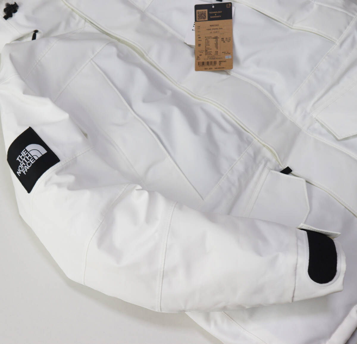 91 300円新品タグ付き【THE NORTH FACE ザ ノースフェイス 91 300円新品タグ付き【THE NORTH FACE ザ ノースフェイス