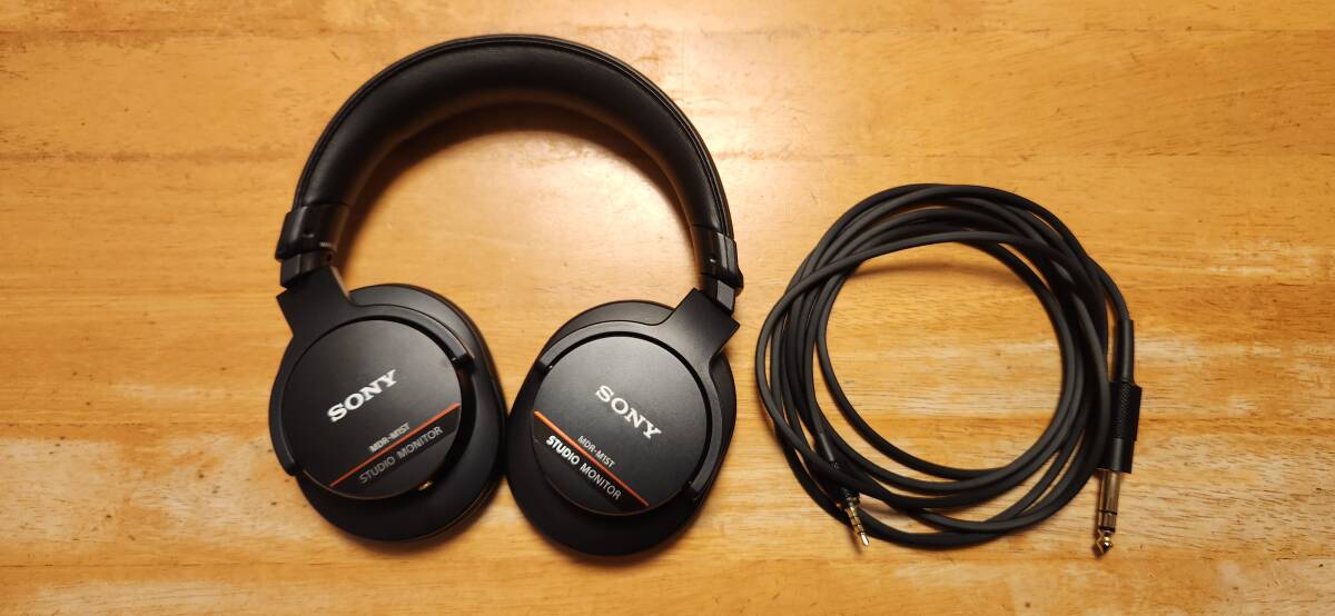 Yahoo!オークション - SONY MDR-M1ST 中古品 Yahoo!オークション - SONY MDR-M1ST 中古品