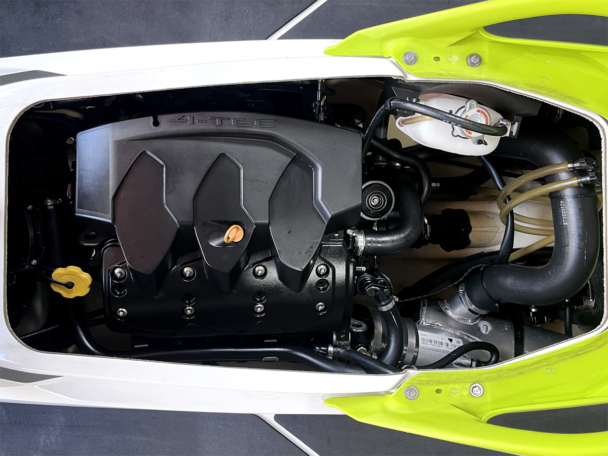 2016年 SEADOO WAKE155 ジェットスキー アワー 97時間 2016年 SEADOO WAKE155 ジェットスキー アワー 97時間