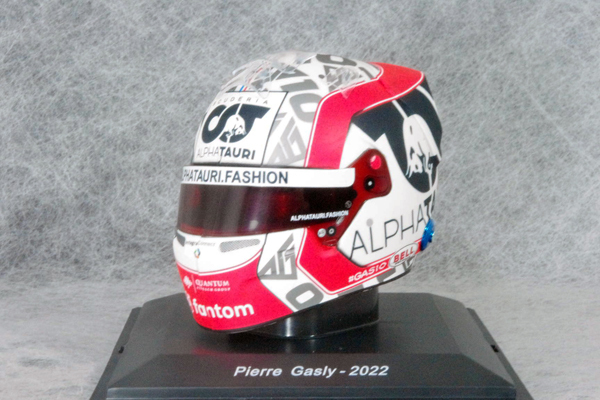 ● 1/5 スケール F1 ヘルメット 〓 ピエール・ガスリー / アルファタウリ 2022年 〓 Pierre Gasly SPARK