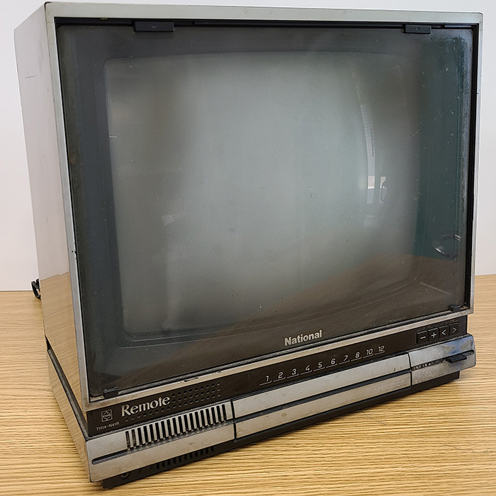 ジャンク National ナショナル TH14-N41R ブラウン管 テレビ ジャンク National ナショナル TH14-N41R ブラウン管 テレビ
