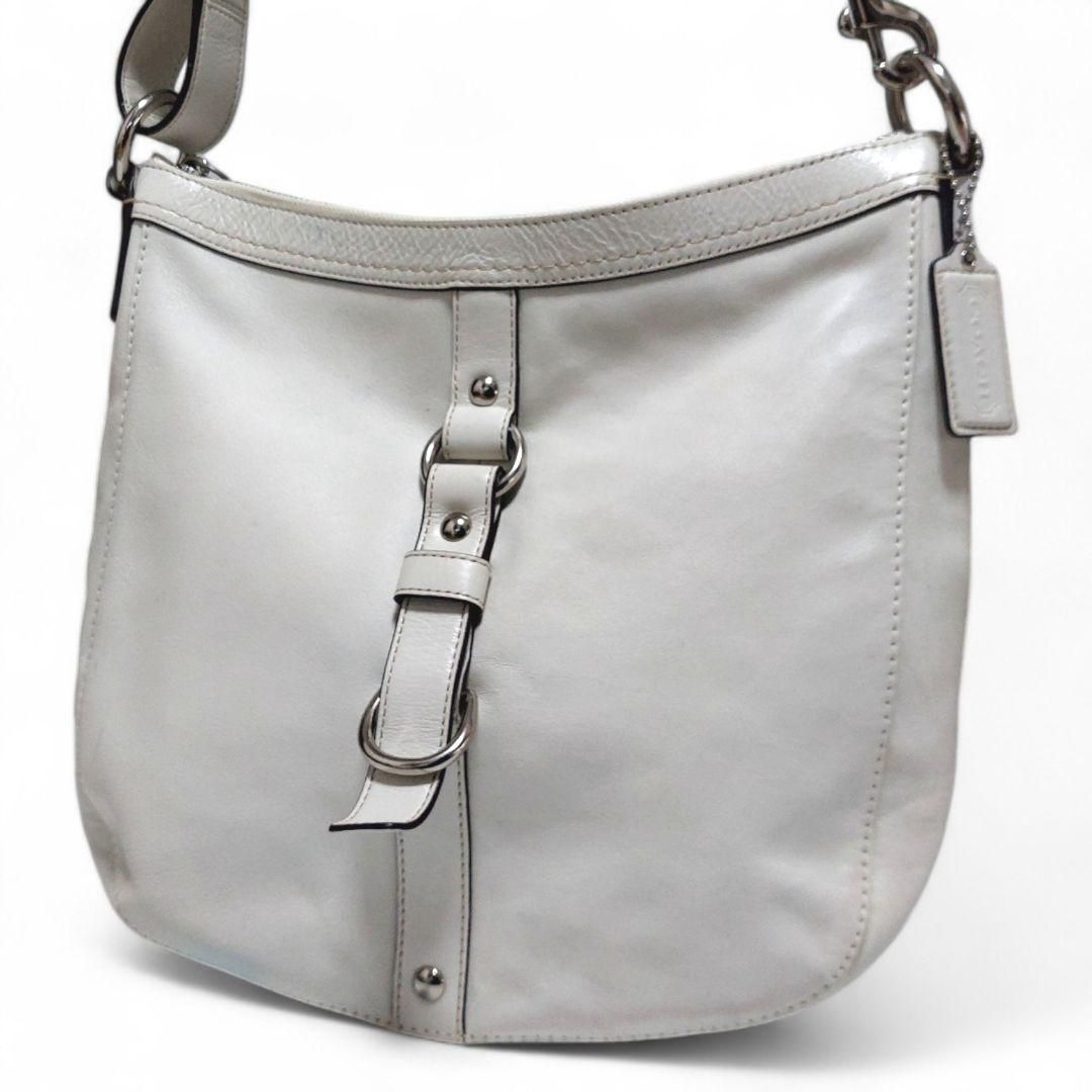美品 COACH コーチ ショルダーバッグ 白 レザー 肩かけ 斜めがけ 美品 COACH コーチ ショルダーバッグ 白 レザー 肩かけ 斜めがけ
