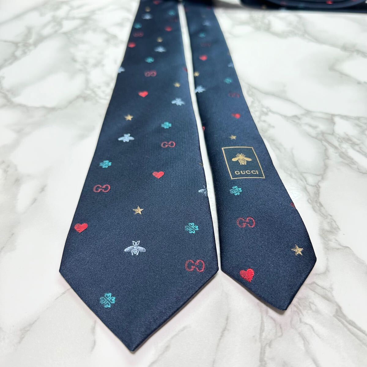 極美品】GUCCI グッチ ネクタイ GG柄 シェリーライン ネイビー 極美品】GUCCI グッチ ネクタイ GG柄 シェリーライン ネイビー
