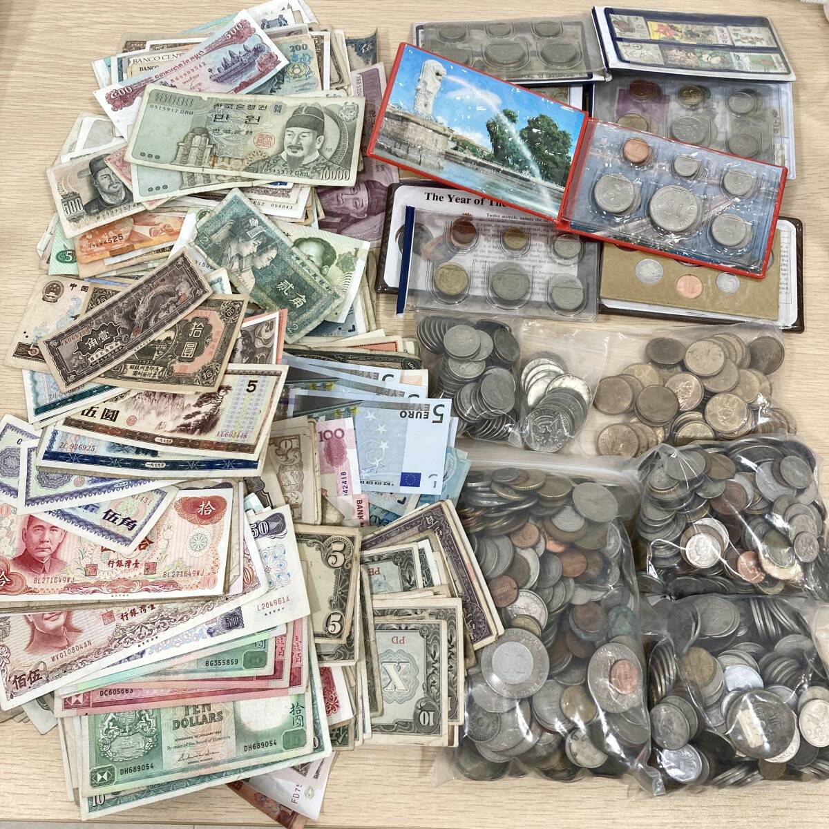 外国貨幣 硬貨 約6.9kg 紙幣 大量 まとめ 外国銭 外貨 コイン 古銭 記念硬貨 外国紙幣 外国硬貨