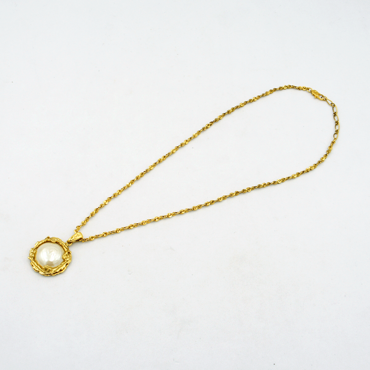 【中古】イヴサンローラン　ヴィンテージ フェイクパールペンダント ネックレス