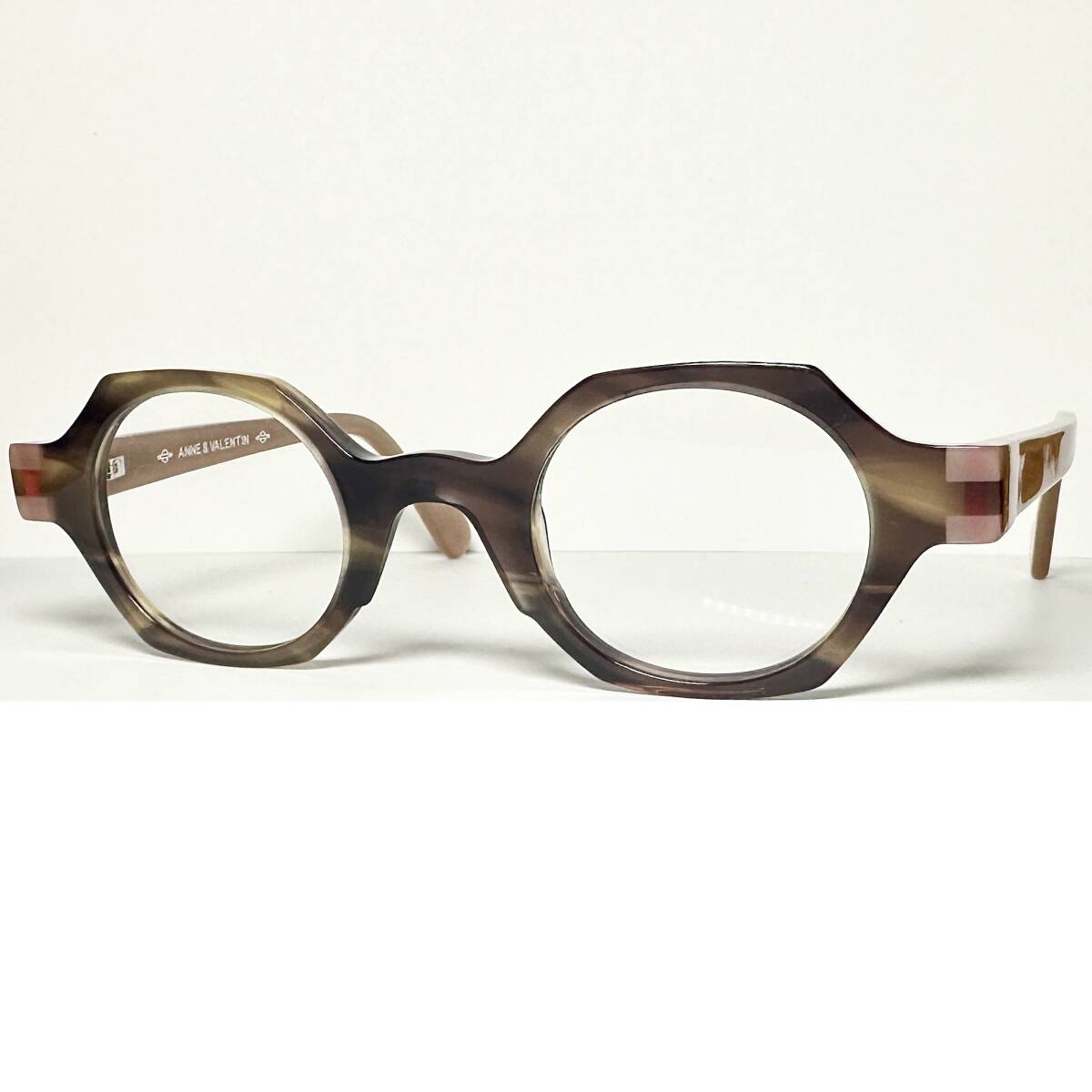 ANNE ET VALENTIN 小振り D-CIMAL 1328 新品・純正ケース付き ANNE ET VALENTIN 小振り D-CIMAL 1328 新品・純正ケース付き
