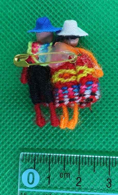 《送料180》美品★南米ペルー　チョリータ人形 ペアブローチ　アルパカ★アクセサリー ワンポイント _画像4