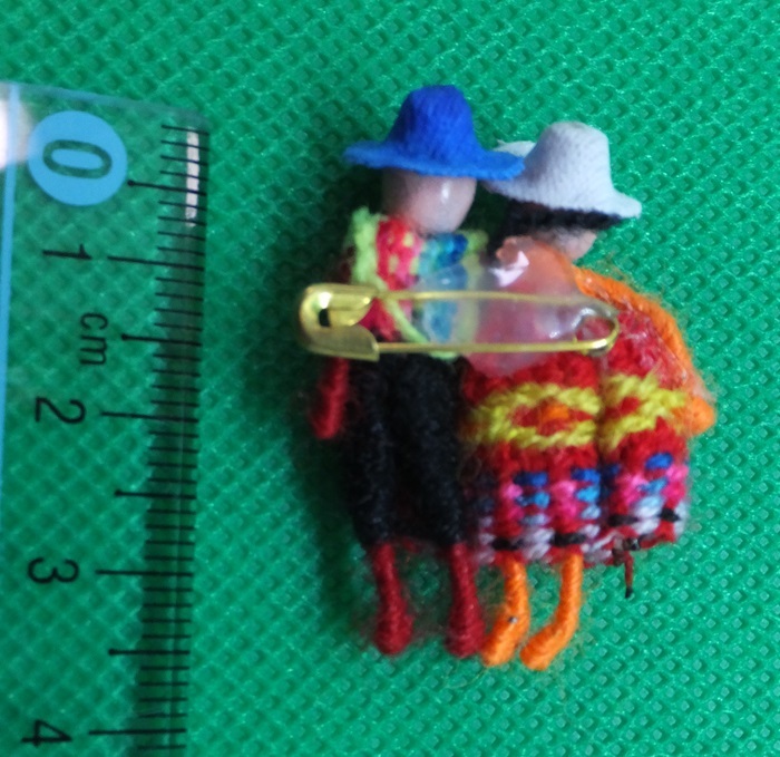 《送料180》美品★南米ペルー　チョリータ人形 ペアブローチ　アルパカ★アクセサリー ワンポイント _画像3
