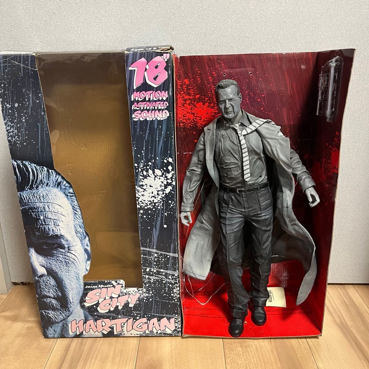 5100円 NECA シンシティ ハーティガン 18インチサイズ 5100円 NECA シンシティ ハーティガン 18インチサイズ