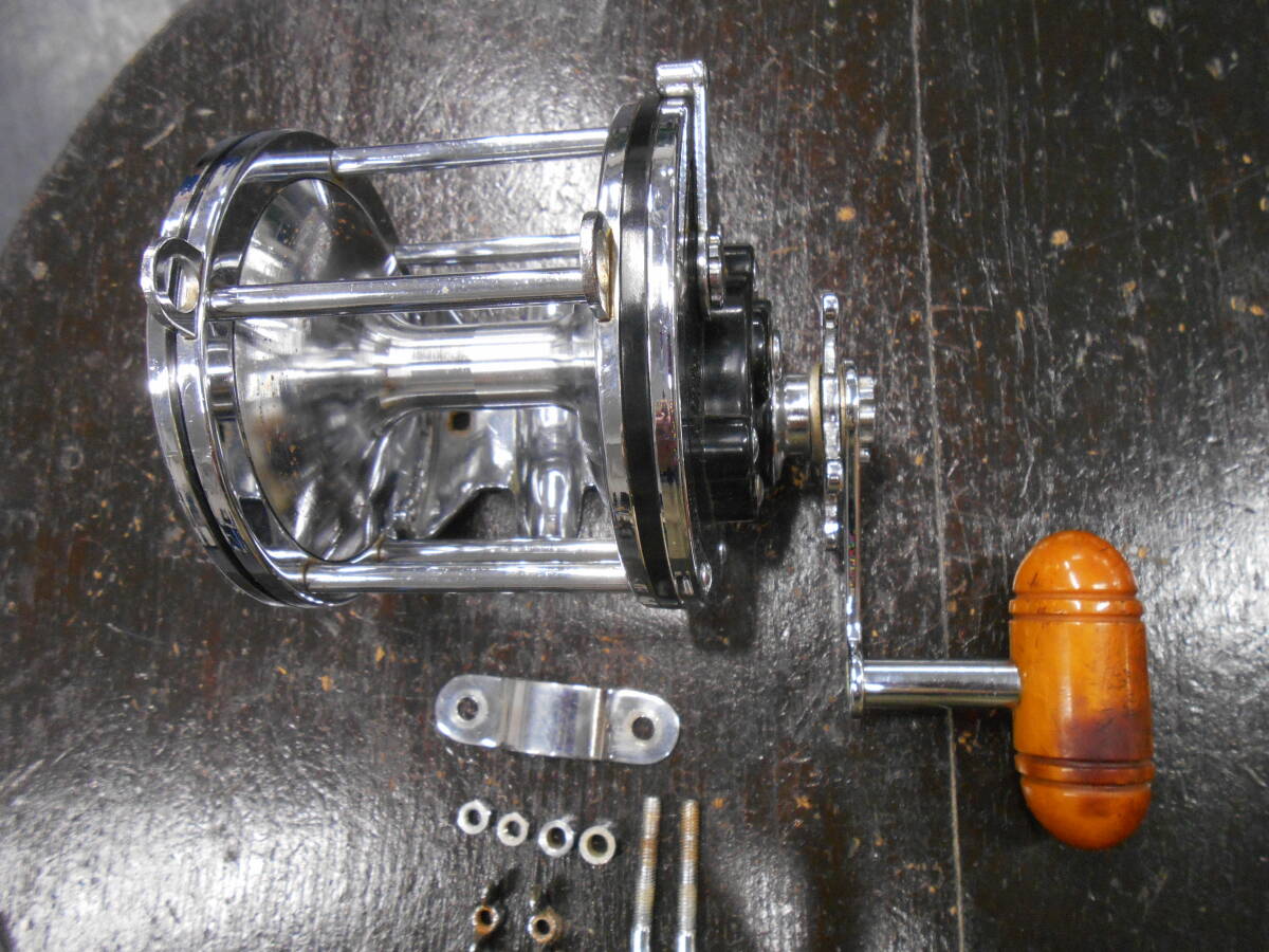 ペンリールジャパン名機 クエ用リール セネター114-H 中古のお品 ペンリールジャパン名機 クエ用リール セネター114-H 中古のお品