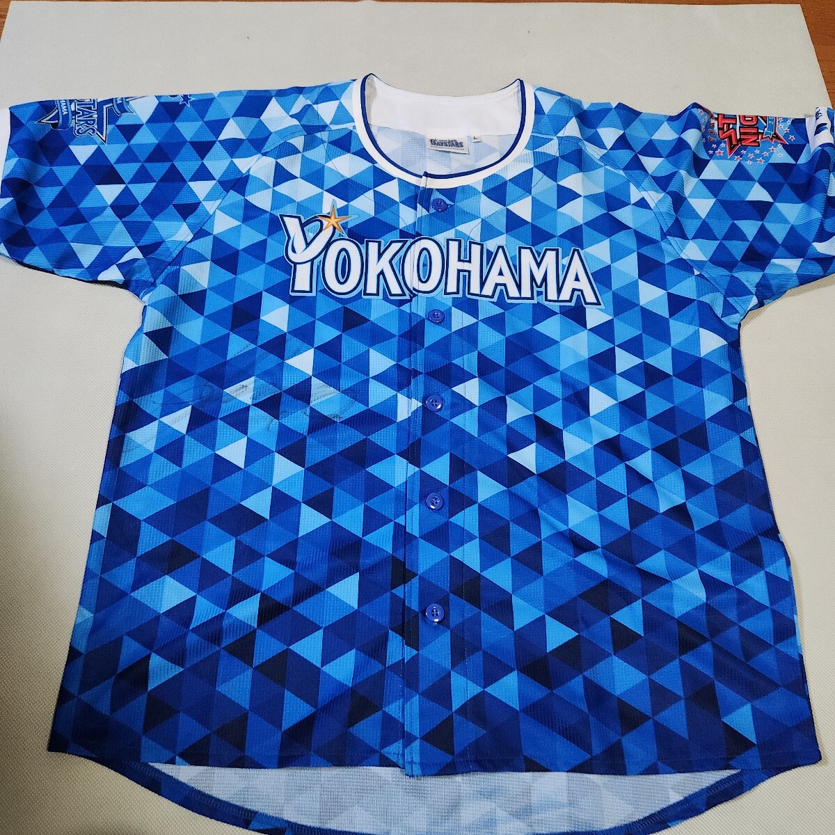 横浜 DeNA ベイスターズ 山崎康晃 #19 直筆サイン ユニフォーム 横浜 DeNA ベイスターズ 山崎康晃 #19 直筆サイン ユニフォーム