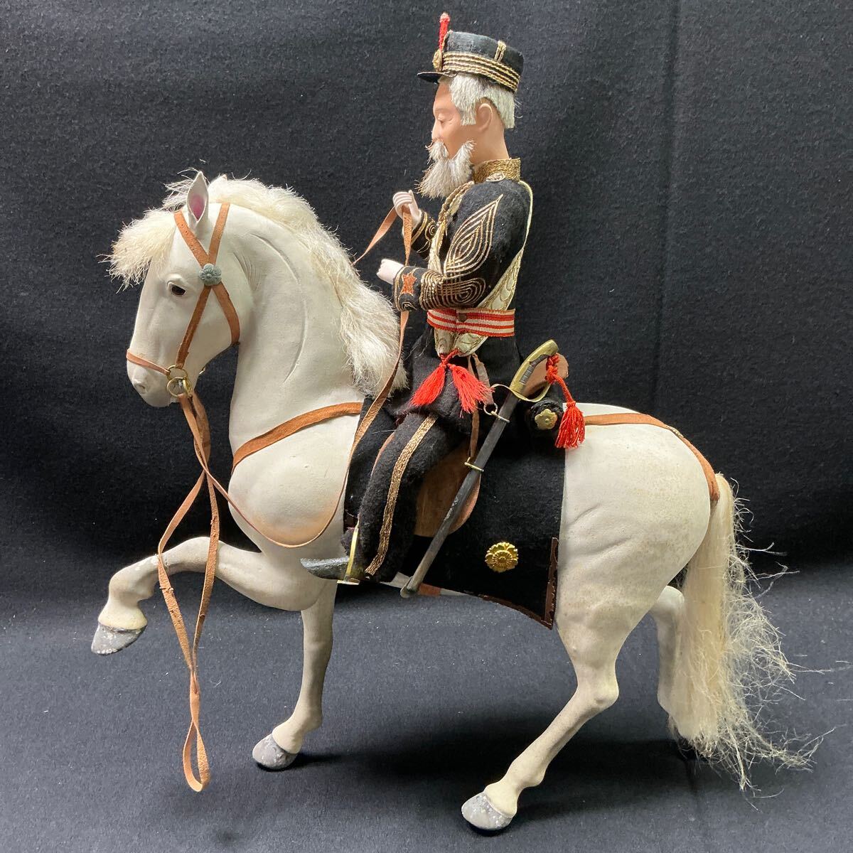 [A229] free postage . month ornament doll Meiji . on large .. army god . tree . army edge .. .. horse on army person Taisho era that time thing also box 