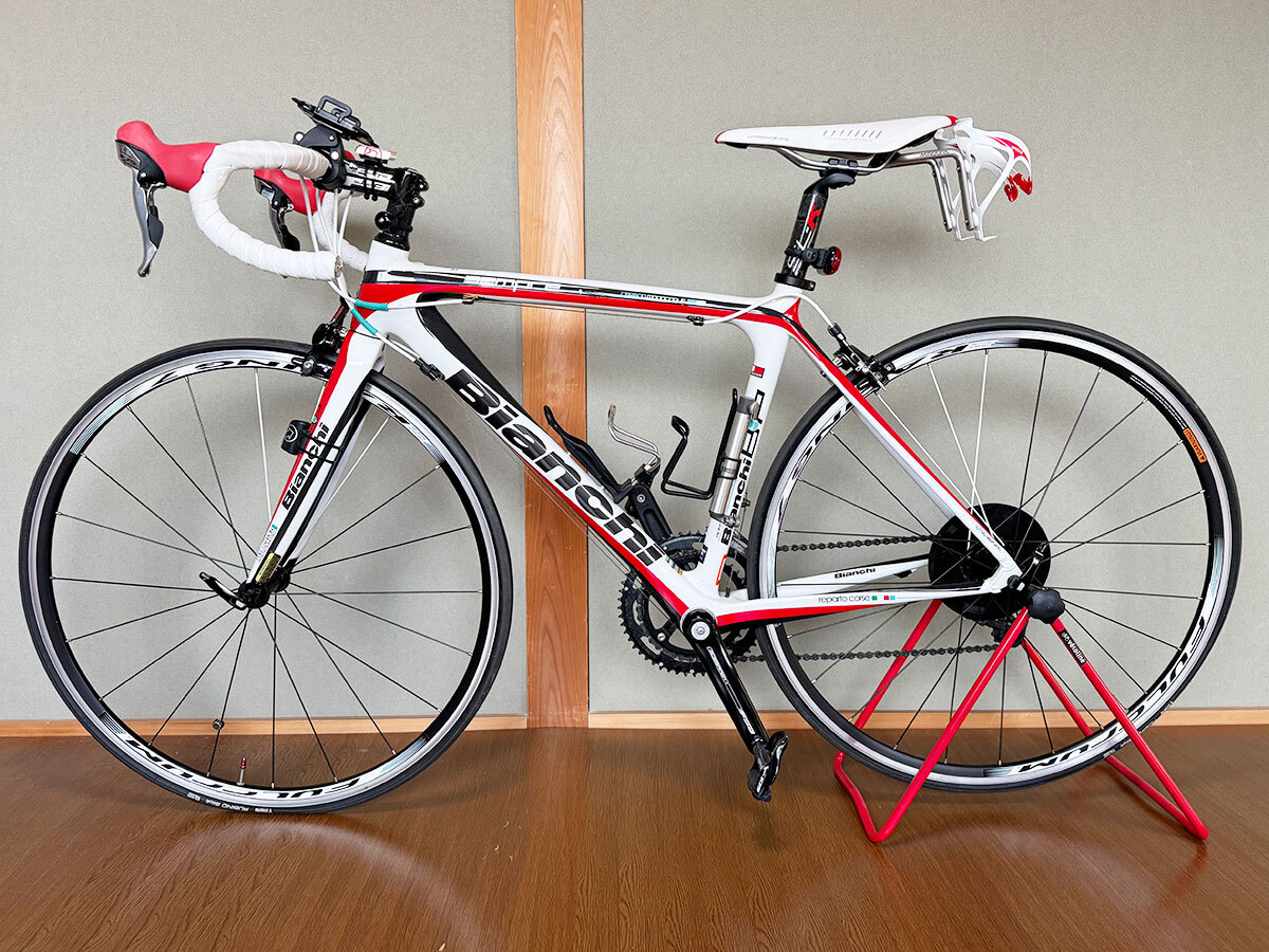 Bianchi 2012 B4P Sempre Shimano 105 カーボン Bianchi 2012 B4P Sempre Shimano 105 カーボン Bianchi 2012