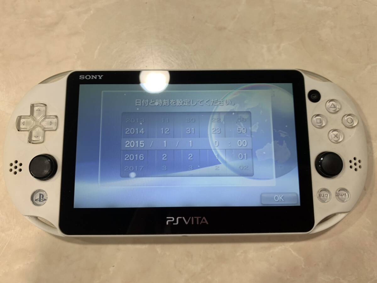 PSVITA PSH 2000とソフト11本まとめ売り