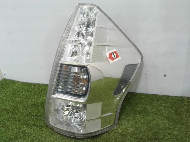 【蜜】プリウスα 後期　新品純正右テールランプ 楽天市場】互換品トヨタ プリウス α/V テールランプ 81561-47272