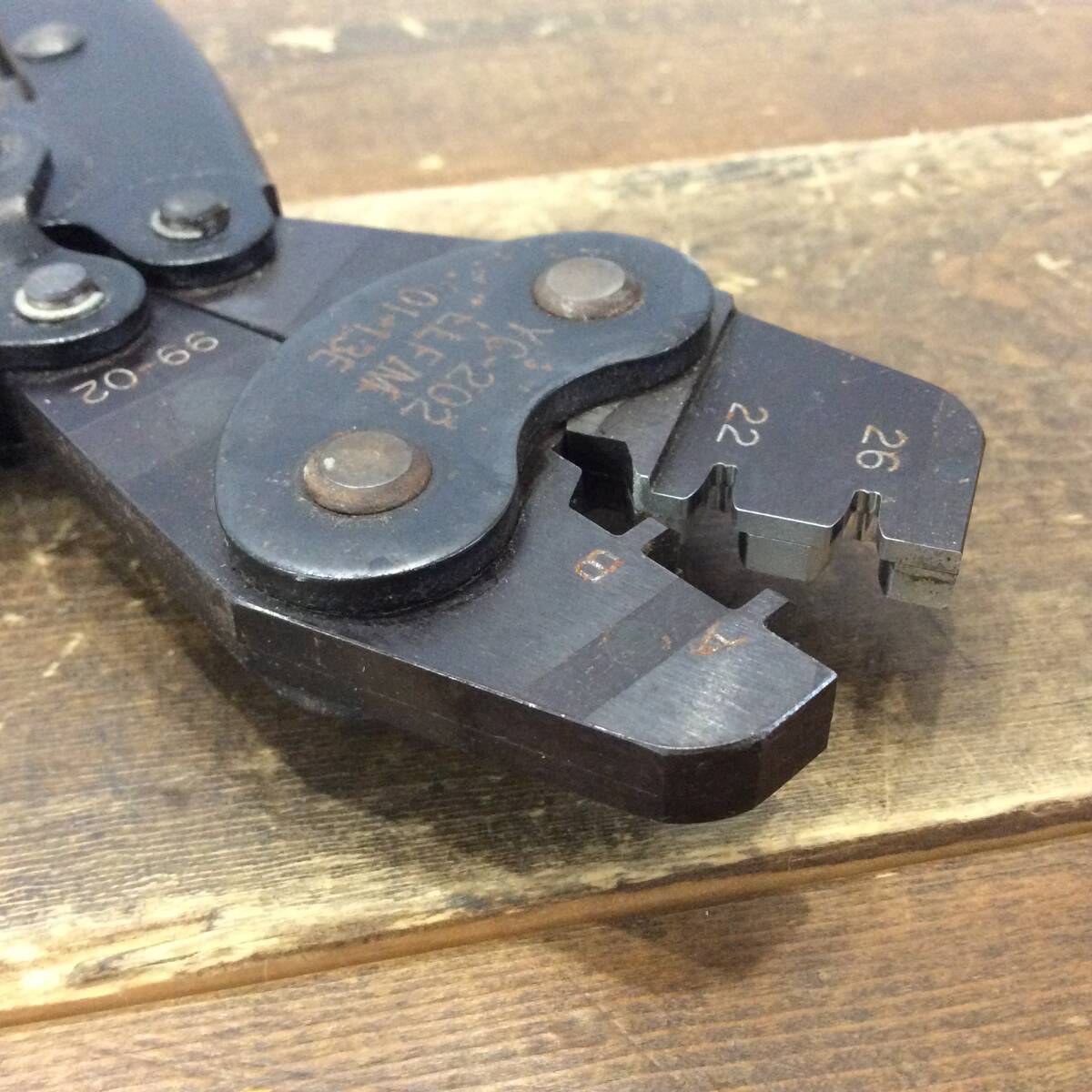 AH-08628】中古品 JST 日本圧着端子 手動式圧着工具 YC-202 AH-08628】中古品 JST 日本圧着端子 手動式圧着工具 YC-202