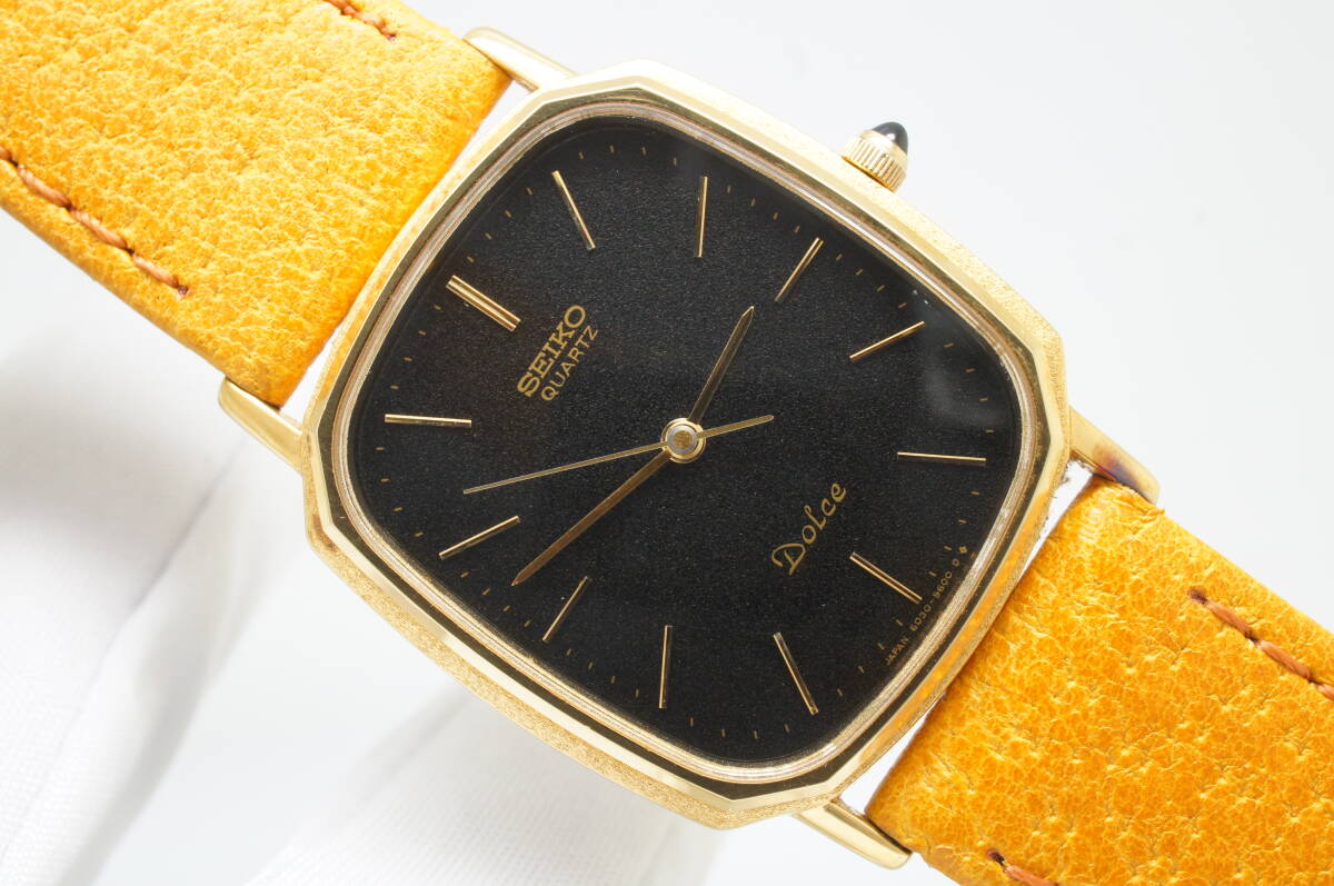 K87●作動良好 未使用ベルト 美品 SEIKO セイコー DOLCE ドルチェ 1982年製 6030-5550 黒文字盤 メンズ腕時計 ゴールド金 お洒落 クォーツ