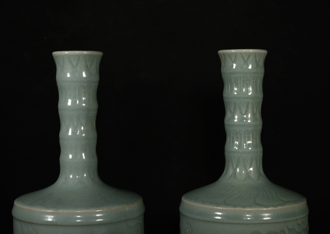 中国古美術・旧蔵の陶磁器:五連管瓶・13x23cm・茶道具・案頭・置物・文房具 珍品旧蔵* 宋 越窯 越磁 刻花香熏 陶磁器 茶道具 置物 擺件 賞物