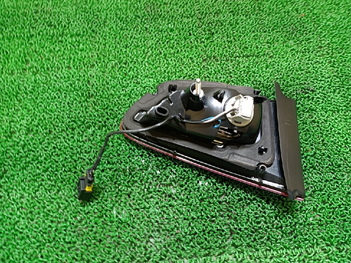 シトロエン 右 フィニッシャーランプ DS5 ABA-B85F02, 2012 #hyj NSP196579