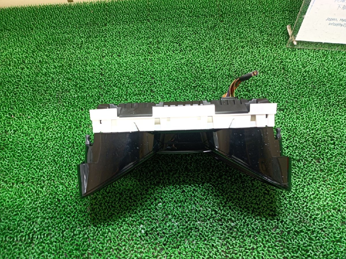 ルノー スピードメーター ルーテシア ABA-RM5M, 2014 #hyj NSP201300