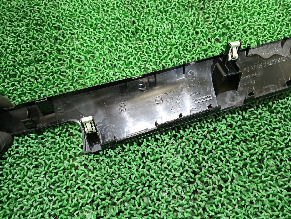 プジョー ダッシュボードトリム 508SW ABA-W25F02, 2012 #hyj NSP200859