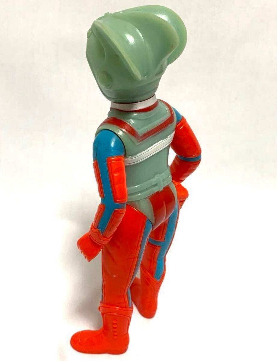 美品】ブルマァク ウルトラマンタロウ zat隊員 ソフビ 人形